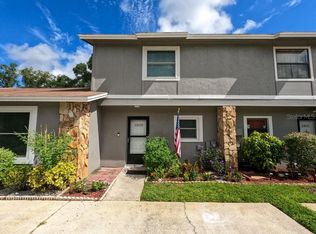 10053 Lake Oak Cir, Tampa, FL 33624