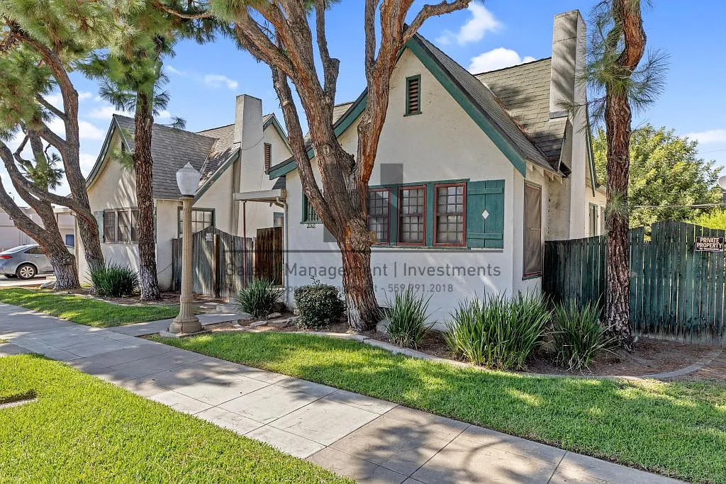 232 E San Joaquin Ave — Photo 3