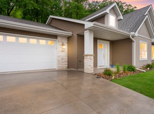 1164 Hewitt Blvd, Red Wing, MN 55066