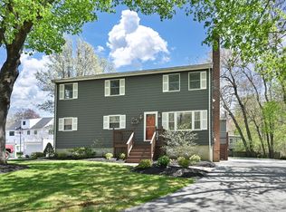 6 Ivy Ln, Reading, MA 01867
