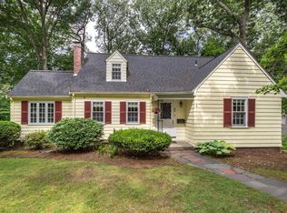86 Outlook Rd, Wakefield, MA 01880