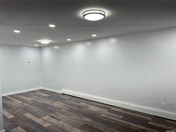 4th image of 112-63 Bedell St Floor 1