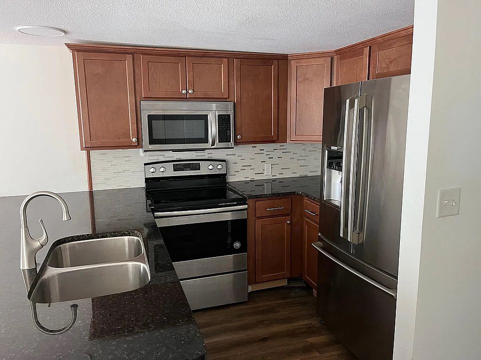 1st image of 2204 W 29th Ct