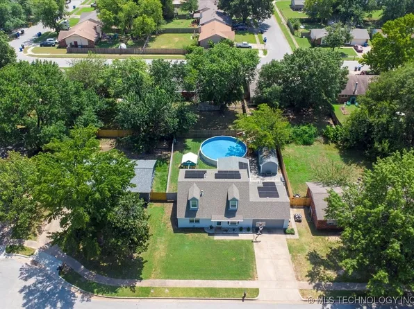 321 W Waco Pl, Broken Arrow, OK 74011