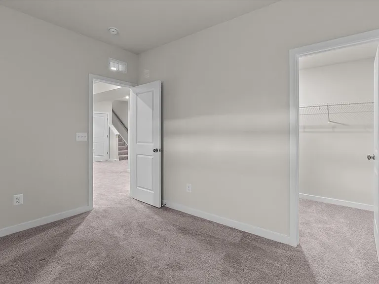 128 Thornton Way — Photo 20