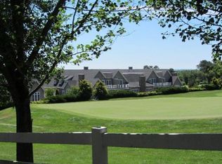 33 Wheeler Ln, Hope Valley, RI 02832