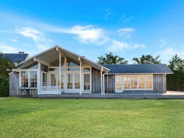1 Watersedge Dr