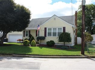 8 Greenfield Ave, North Providence, RI 02911