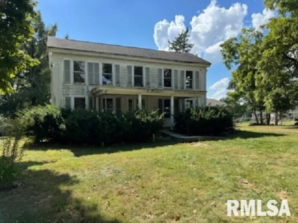 104 E Main St, Pleasant Plains, IL 62677