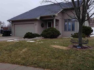 614 Lakeview Dr, North Sioux City, SD 57049