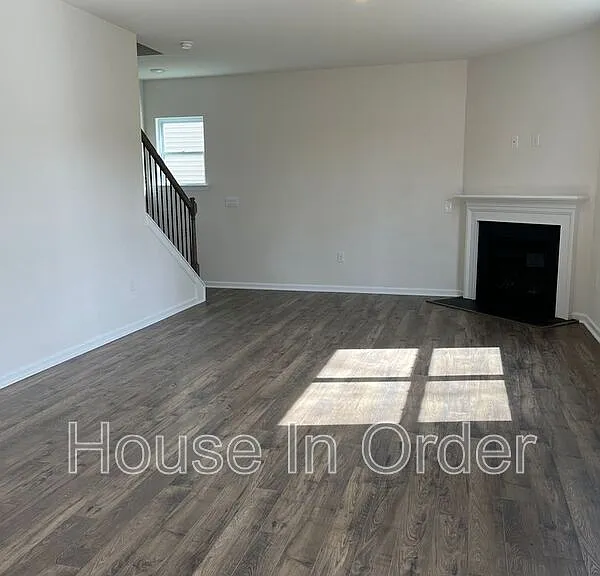 732 Fountain Park Blvd — Photo 5
