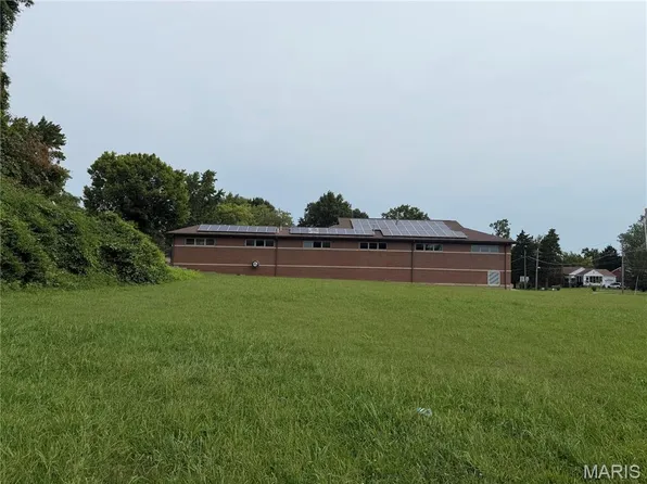 1011 Jennings Station Rd, Saint Louis, MO 63137