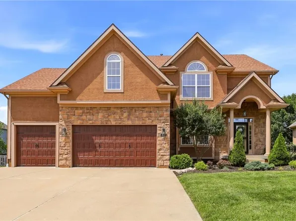 2210 NE 109th Ter, Kansas City, MO 64155