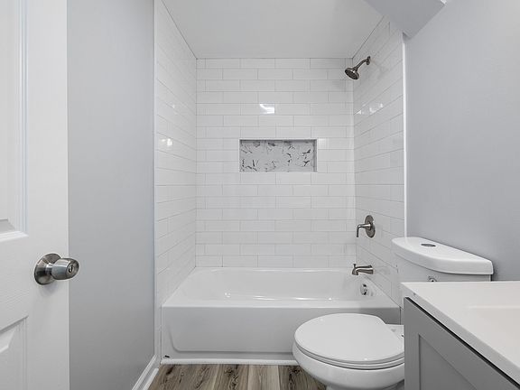 5th image of 273 High Ridge Dr