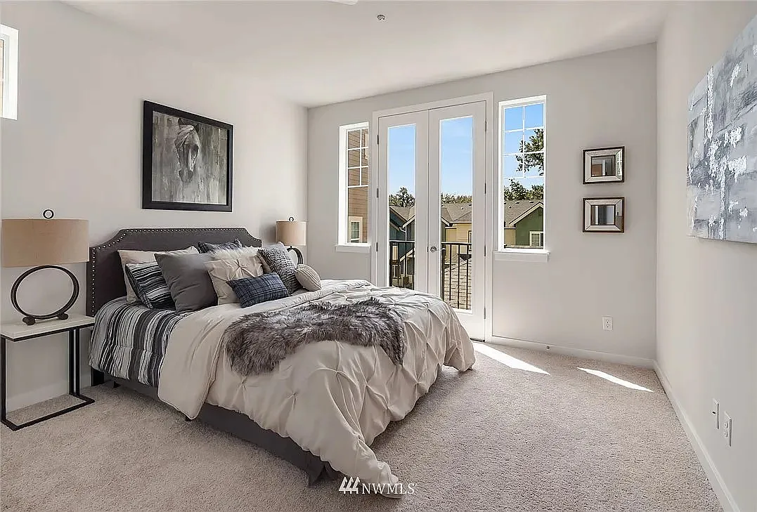 2 bed, 963 sqft, $2,395 — Photo 4