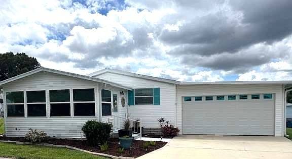 2nd image of 233 Crane Ln