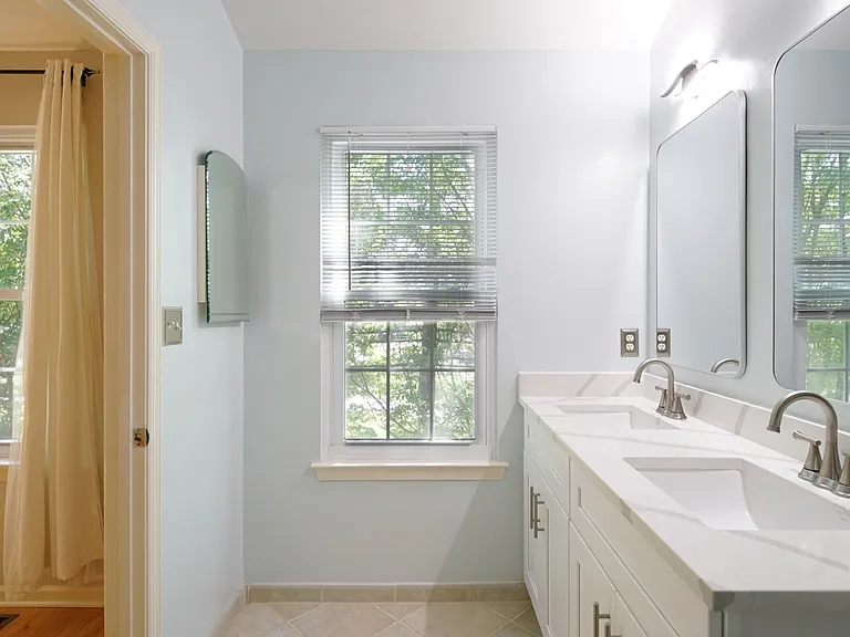 9423 Fields Rd — Photo 40