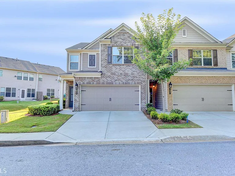 7033 Kingswood Run Dr — Photo 1