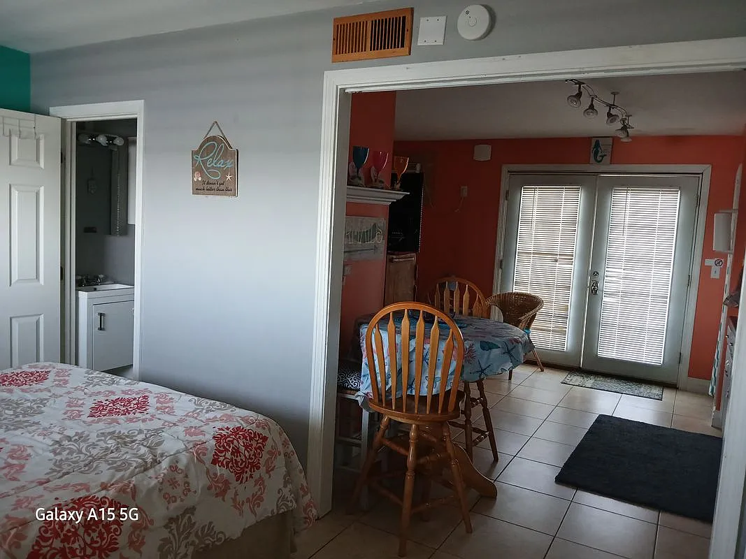 1 bed, 1.0 bath, 382 sqft, $1,500 — Photo 2