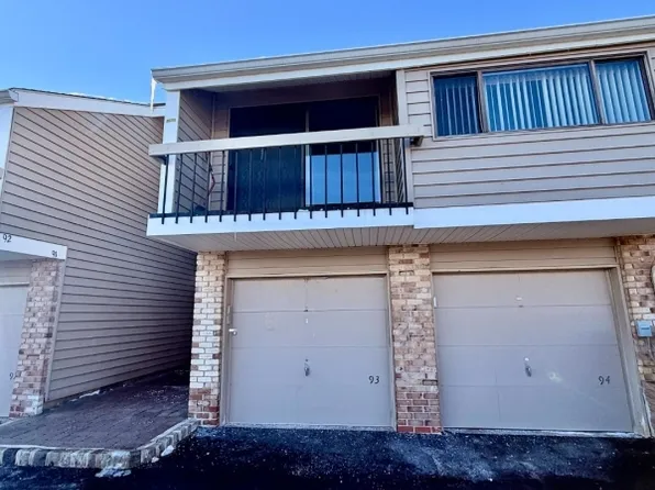 93 Overlook Dr, Union Twp., NJ 08809