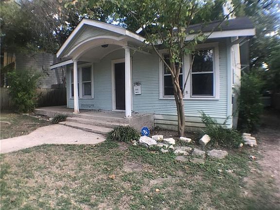 2nd image of 1105 W 22nd St #1/2-A