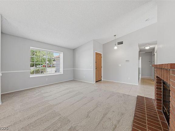 3rd image of 735 Stonecliff Way