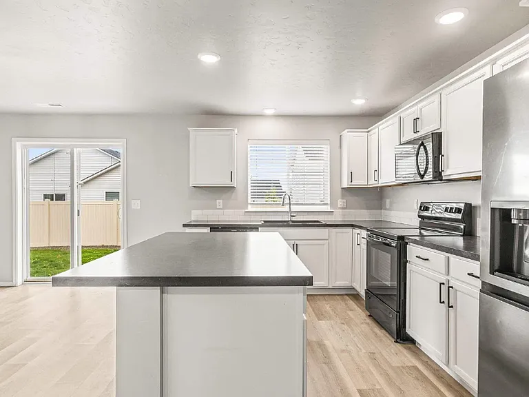 16888 Courtney Way — Photo 15