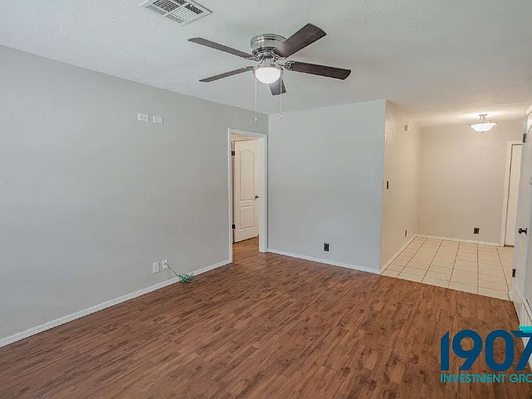 1618 Village Dr — Photo 4
