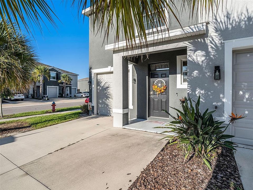 2nd image of 38301 Vignoble Ln