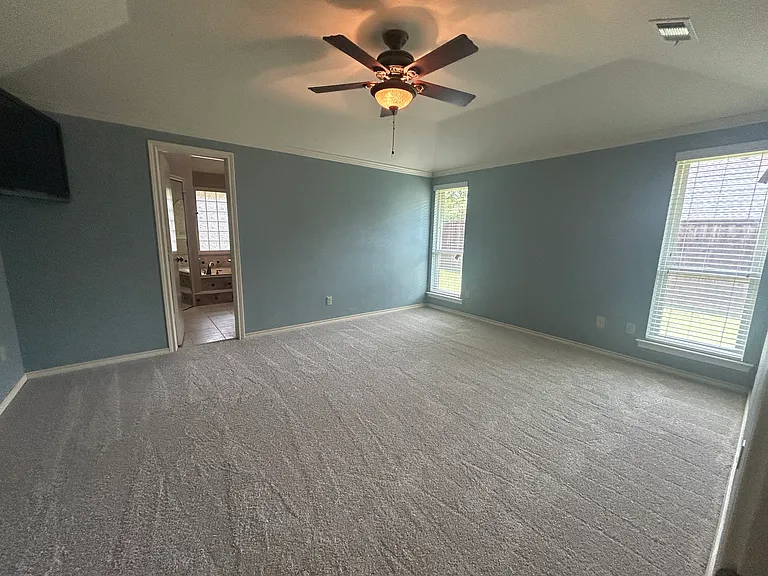 617 Arbor Ct — Photo 11