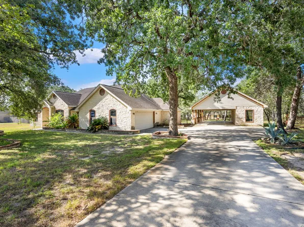 112 LEGACY TRCE, La Vernia, TX 78121