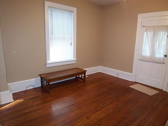 2nd image of 407B S Jarvis St