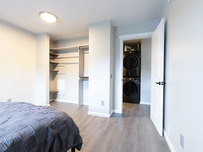 211 McCarrey St #14-1 — Photo 8