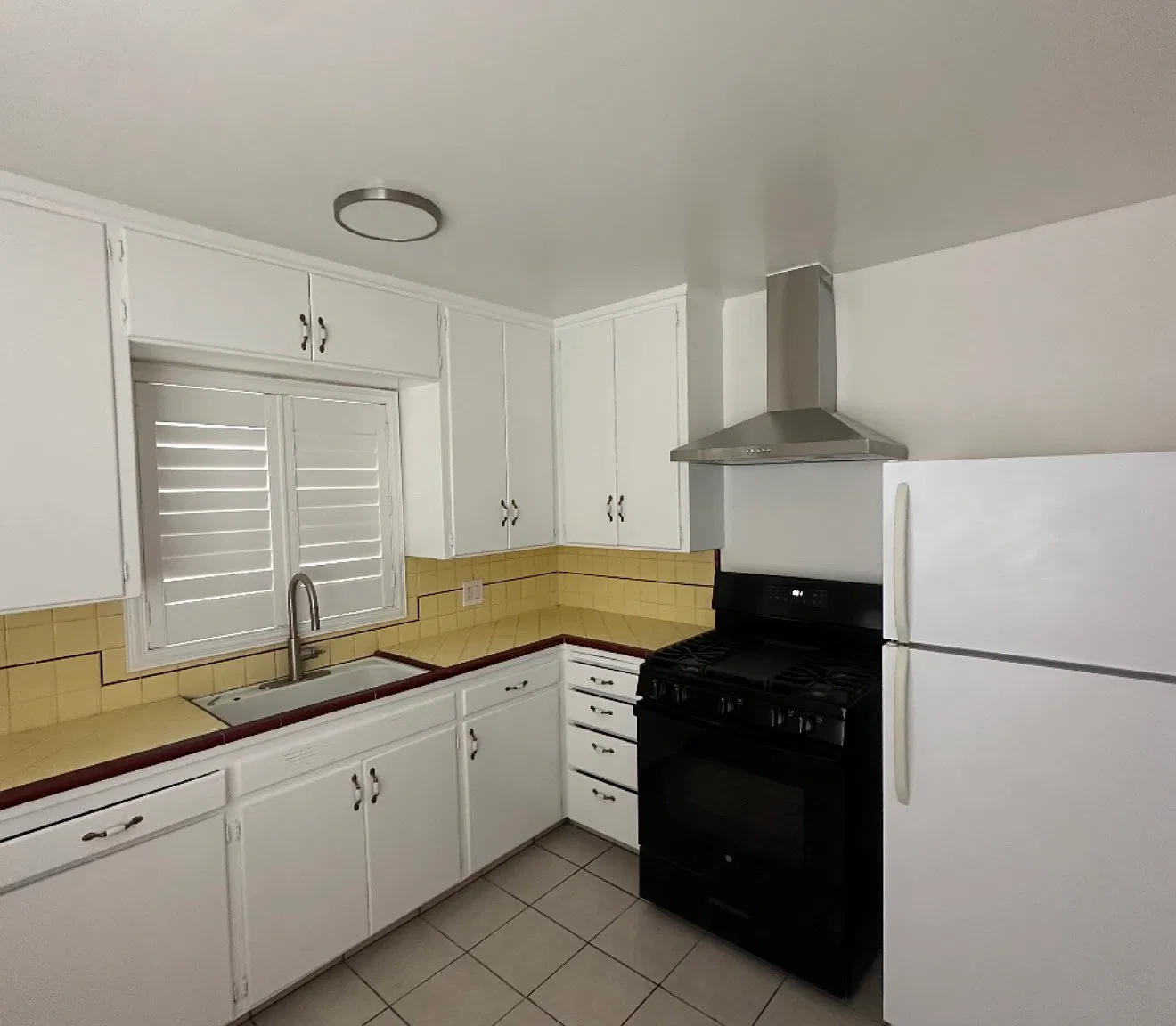 2 bed, 1000 sqft, $1,650 — Photo 4