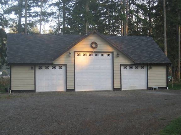 Three Car Garage