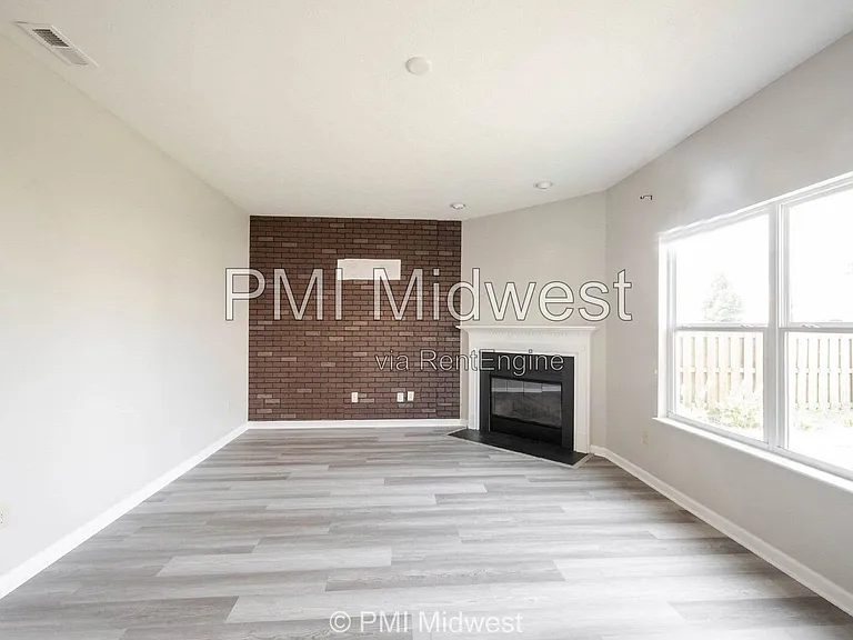 2526 Copper Hill Dr — Photo 7