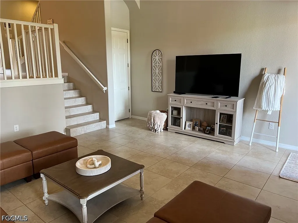 2 bed, 2.5 bath, 1452 sqft, $6,000 — Photo 4