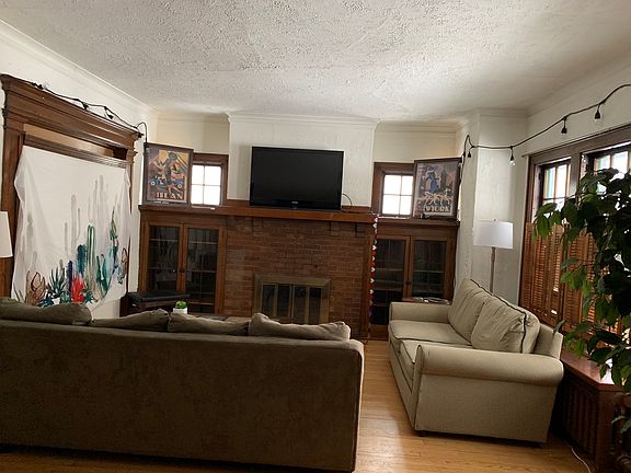 4th image of 2920 N Farwell Ave