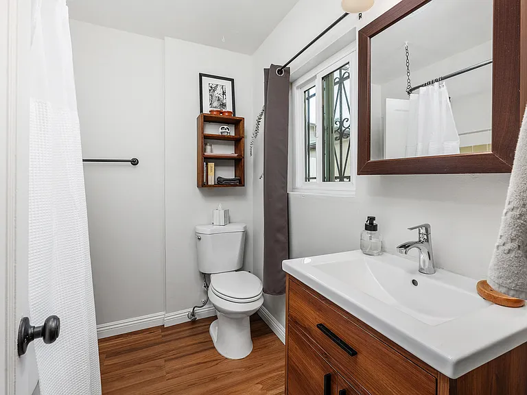 3036 Landis St — Photo 8