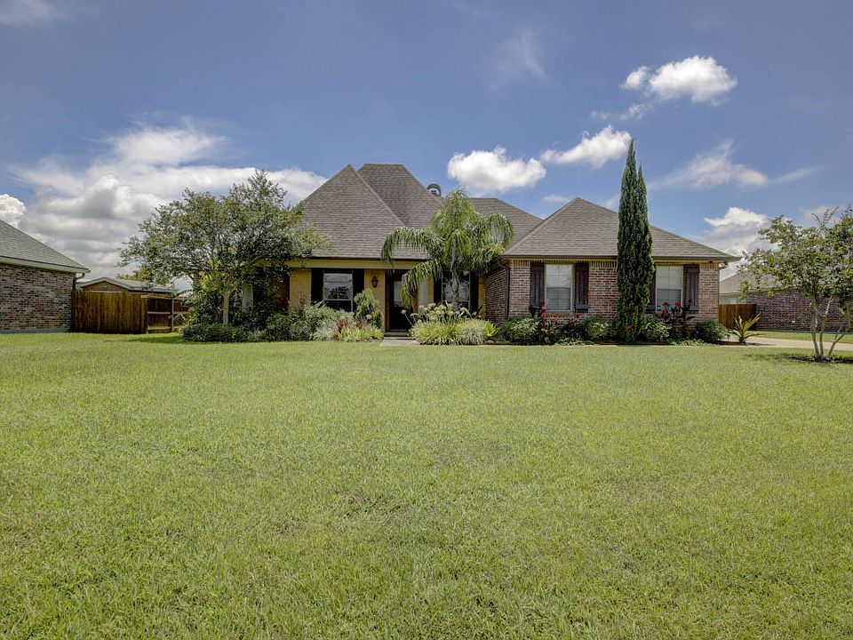 1st image of 109 Gaslight Ln