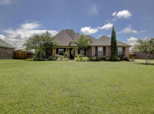 109 Gaslight Ln, Youngsville, LA 70592