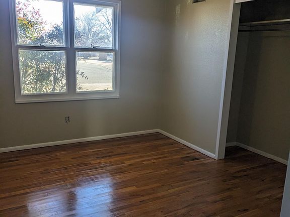 5th image of 208 Acoma Dr