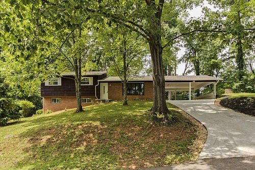2nd image of 5313 Sioux Ln