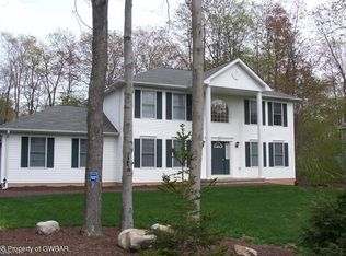 107 Jester Ct, Tobyhanna, PA 18466