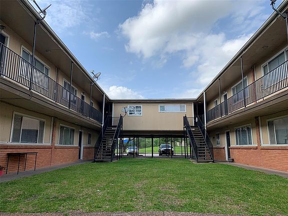 3rd image of 4045 W Bellfort Ave #21