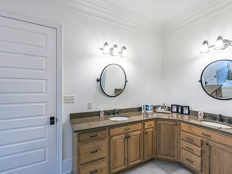 111 Gentle Oak Blvd — Photo 10