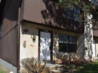 219 Northport Hills Dr, Florissant, MO 63033
