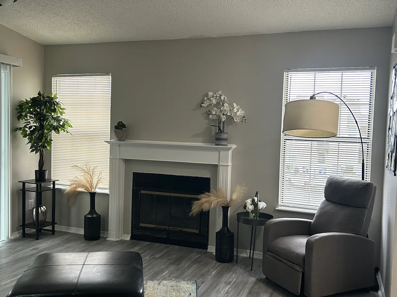 2 bed, 866 sqft, $1,275 — Photo 1