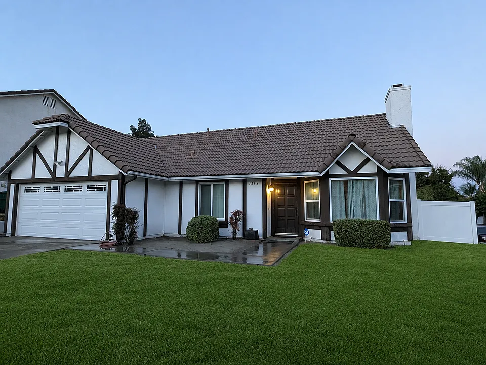 1468 Cresthaven Pl