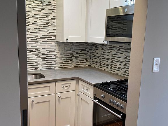More of the kitchen!